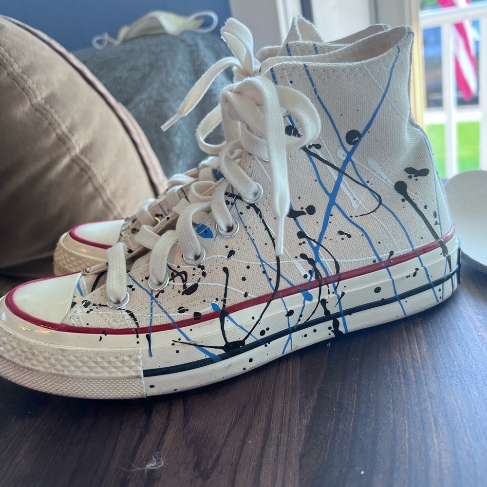Chuck Taylor All Star
70 Spattered 
High Top/ Size 5
$50 / Original Price $90